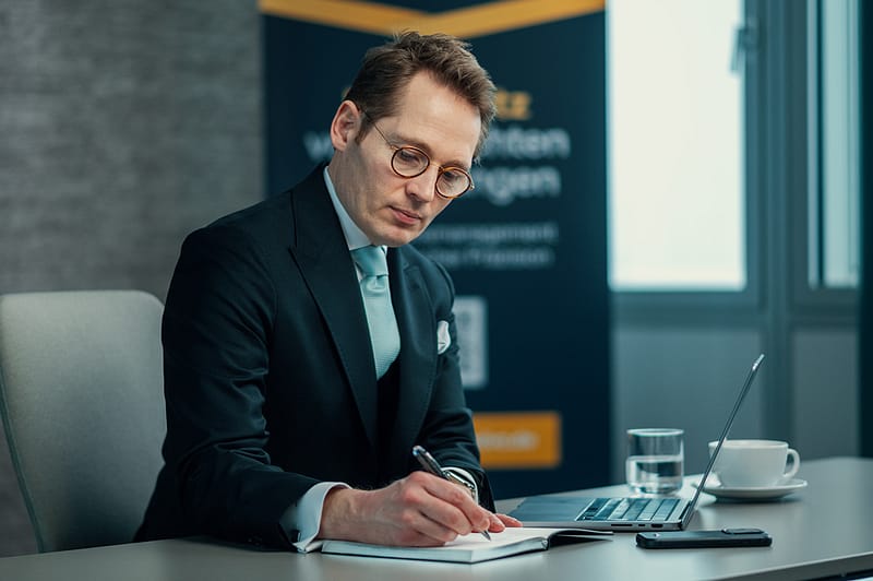 kununu anwalt bewertung löschen lassen verfasser ermitteln